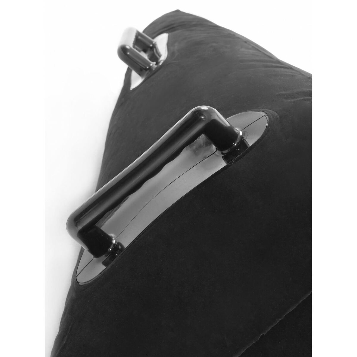 V3HC57B6208037F6AE6CA29872200A9381FR5590589P8