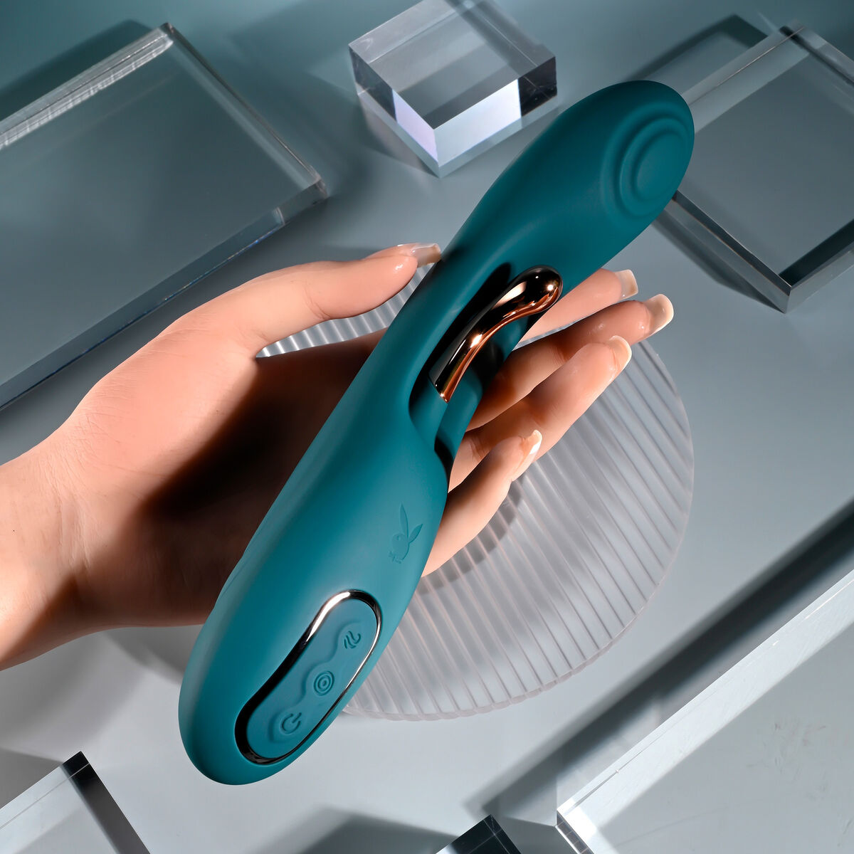 V4HBEFC8AC74C1CC44447FE6425AEC7FFEDR5583556P8